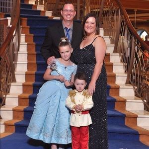 Meet your Posher, Kim